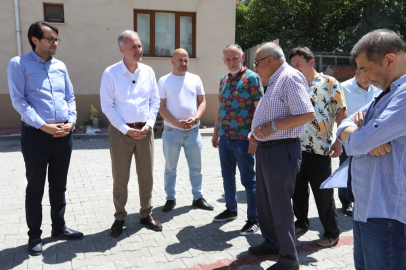 İnegöl'ün çıkmaz sokakları ücretsiz otoparka dönüşüyor