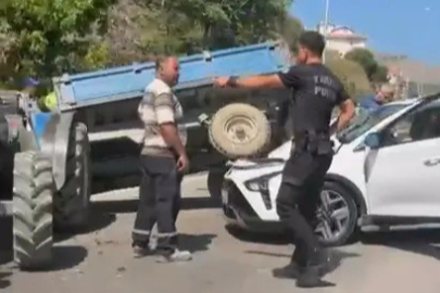 Otomobil traktöre arkadan çarptı