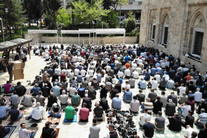 Cuma hutbesinde kamu hakkı vurgusu