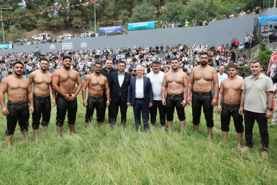 63. Tarihi Çalı Yağlı Güreşleri'nde başpehlivanlar ter döktü