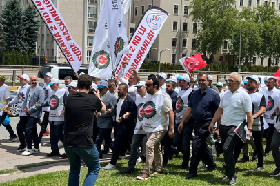 HAK-İŞ'ten Hazine ve Maliye Bakanlığı'na Yürüyüş