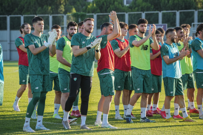 Bursaspor sezonu taraftarı ile açtı