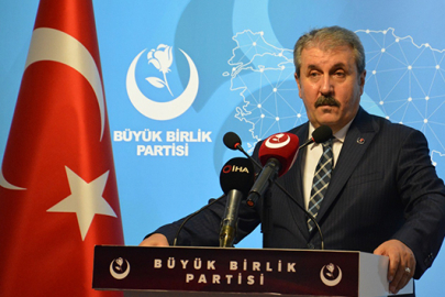 Destici: "Bizi bugüne kadar bazı zenginliklerimiz üzerinden ayırmaya çalıştılar"