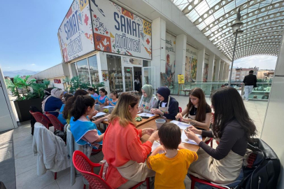 İnegöl AVM, ziyaretçilerini sanatla buluşturuyor