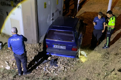 Otomobil şarampole uçup trafoya çarptı