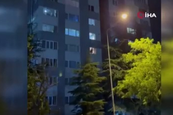 İstanbul'da 45 yaşındaki kadın, kızına intihar mesajı atıp kendisini camdan aşağıya attı. O anlar kamerada