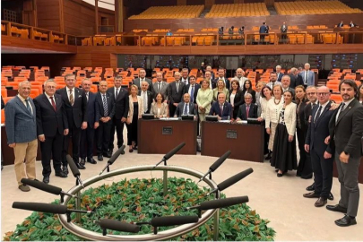 Meclis tatile girdi milletvekilleri fotoğraf çektirdi