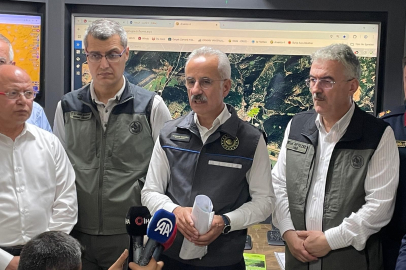 Bakan Uraloğlu: "2 mahallemiz boşaltıldı. Yangından dolayı yaralanan hiç kimse yok"