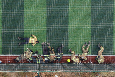 Yorulmayan alev savaşçıları halı sahada böyle dinlendi