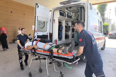 Lastiği patlayan araç şarampole yuvarlandı, 1 yaralı