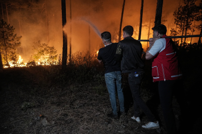 Tankerin giremediği yerde pet şişelerle mücadele