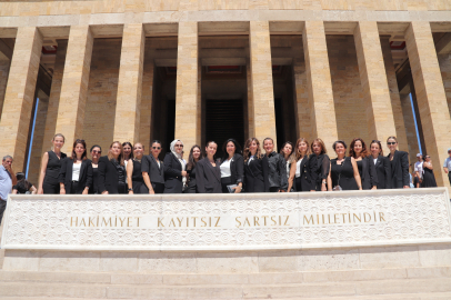 Mühendis Kadınlar Ata’nın huzurunda