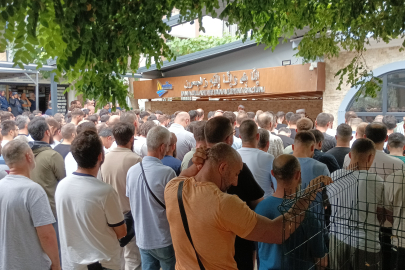 Kızını döven babayı uyardı diye, eşinin gözleri önünde bıçaklanarak öldürüldü