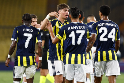 Fenerbahçe, UEFA'ya listesini bildirdi