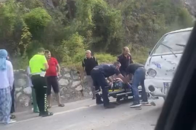 Bursa’da kamyonet otomobile çarptı: 4 yaralı