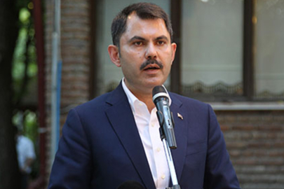 Bakan Kurum: "Hasarlı binalara girmeyin"
