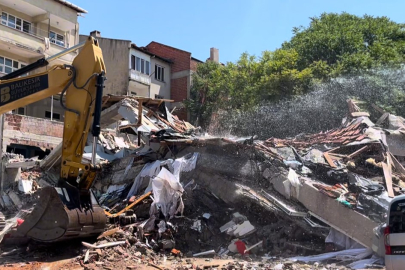 Balıkesir'de depremde yıkılan binanın sahibi tutuklandı