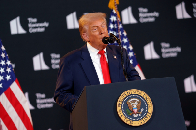 Trump’tan Putin’e şartlı görüşme mesajı