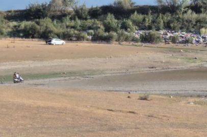 43 yıldır sulama yapılan gölet kurudu