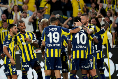 Fenerbahçe, ligdeki ilk galibiyetini aldı