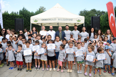 Minik yüzücüler sertifikalarını aldı