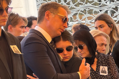 Miami'de hayatını kaybeden 19 yaşındaki Defne Akçakayalıoğlu son yolculuğuna uğurlandı