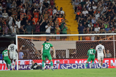 Beşiktaş, Alanya'da yıkıldı