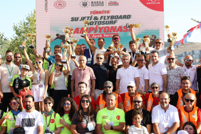 Gemlik'te deniz yarışları nefes kesti