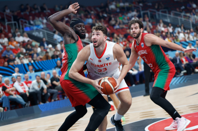 A Milli Erkek Basketbol Takımı, grup liderliği için Sırbistan karşısında