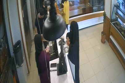 “Yırtık para” bahanesiyle dolandırıcılık oyunu, parayı bırakıp kaçtı