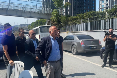 Gürsel Tekin CHP'nin İstanbul İl Başkanlığına geldi, kısa süre sonra oradan ayrıldı