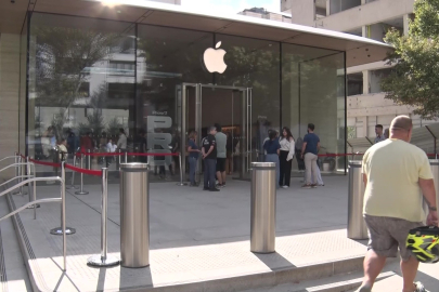 Yeni iPhone 17 Türkiye'de ilgi görmedi, mağaza önleri boş kaldı