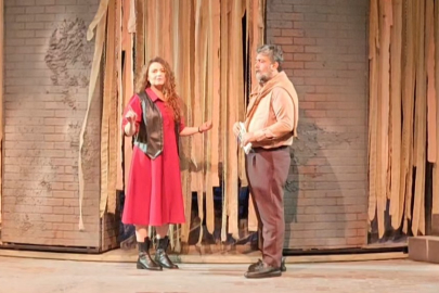 Bursa Devlet Tiyatrosu’ndan yeni sezonun güçlü oyunu: Sevdalinka