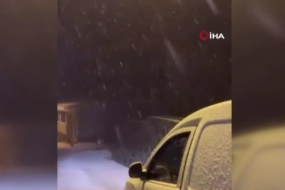 Uludağ'da kar yağışı etkili oluyor