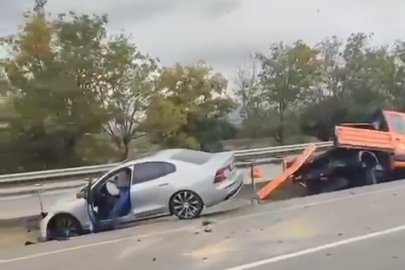 Bursa'da zincirleme kaza: 3'ü ağır 4 yaralı