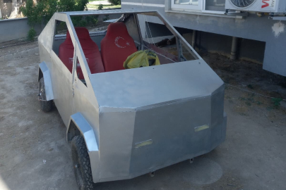 75 bin TL’ye kendi Cybertruck’ını yaptı