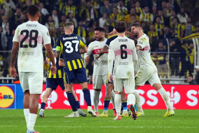 Fenerbahçe- Stuttgart maçında son düdük çaldı, ortalık karıştı