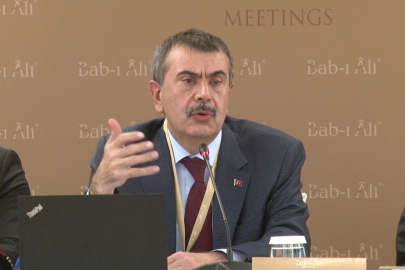 Bakan Tekin: "Sınavlarda yapay zeka destekli açık uçlu sorular olacak"