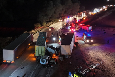 Edirne’de zincirleme kaza: Ölü ve yaralılar var