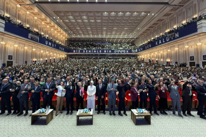 Anahtar Parti 1'nci yaşında 30 bin kişiyle salona sığmadı