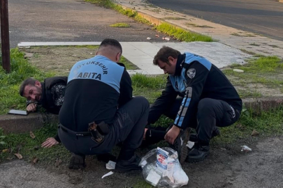 Yolda yürüyen bir vatandaş "Montunu ver" diyen şahsın isteğini reddedince bıçaklandı.