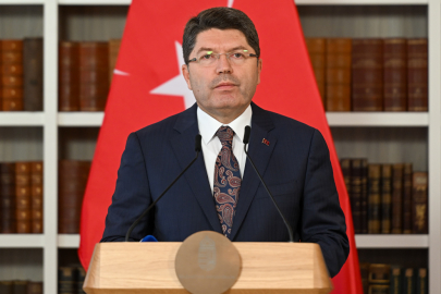 Tunç: "Kocaeli ilinde iş yeri yangınıyla ilgili olarak 11 şüpheli gözaltına alınmıştır"