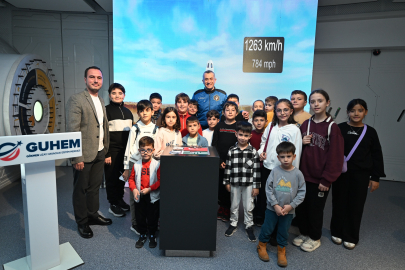 Türkiye’nin 3. Astronotu Gökhan Erdem Uzay Deneyimini GUHEM’de Öğrencilerle Paylaştı
