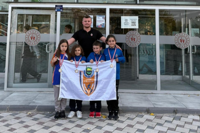 İnegöl Belediyesi sporcularından yüzmede Türkiye dereceleri