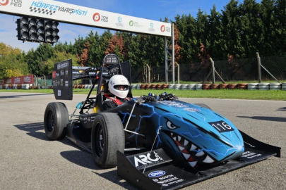 Uludağ Üniversitesi, ilk elektrikli formula aracı için gün sayıyor