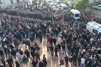 Bursalı şehit binbaşıyı binlerce kişi uğurladı