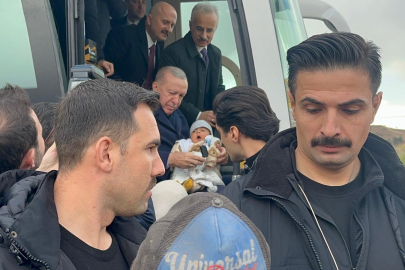 Cumhurbaşkanı Erdoğan, 4 aylık bebeği görünce konvoyu durdurdu
