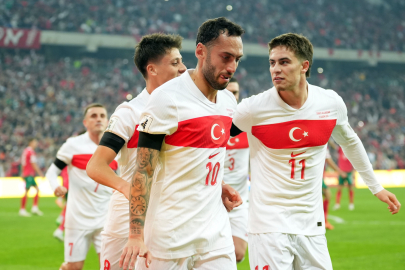 A Milli Takım'da Hakan Çalhanoğlu şoku! Sakatlığı nedeniyle kadrodan çıkarıldı