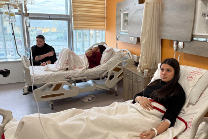 Midye yiyen 4 genç zehirlendi