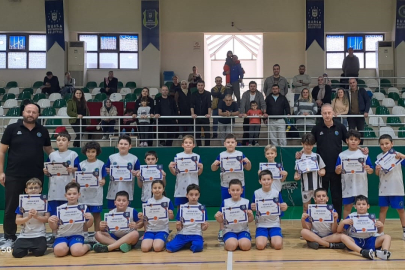 Minik sporcular sertifikalarına kavuştu